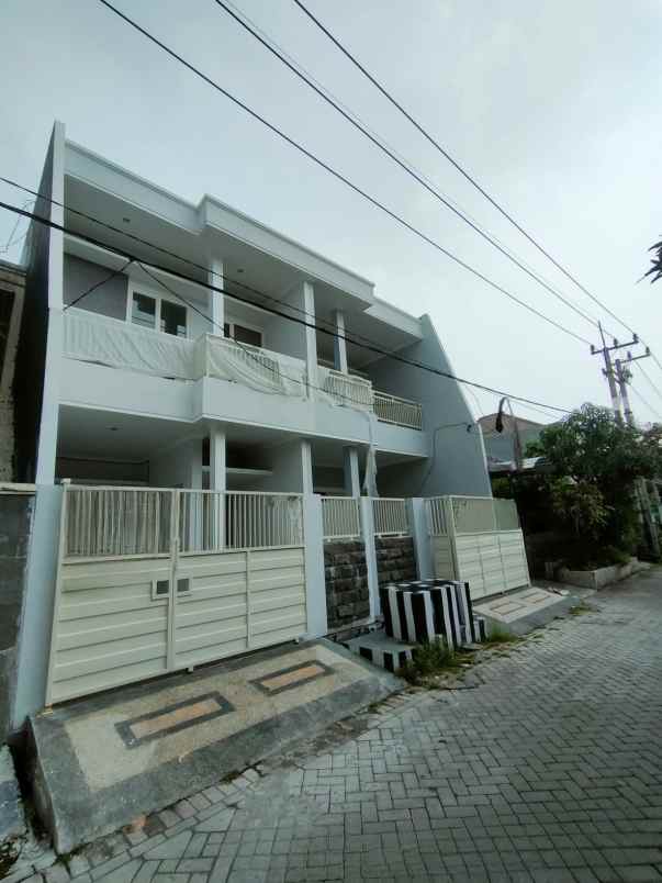 dijual rumah sutorejo surabaya
