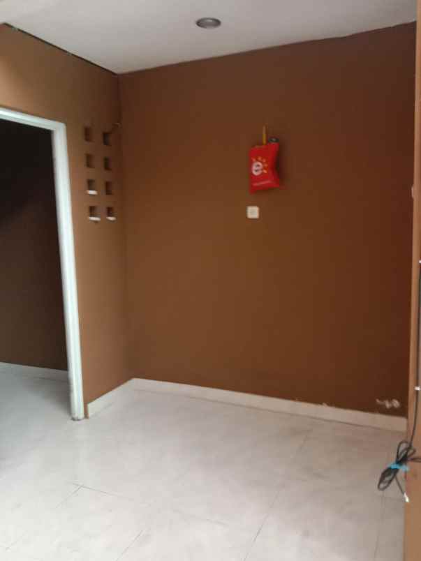 dijual rumah talaga bestari cluster re