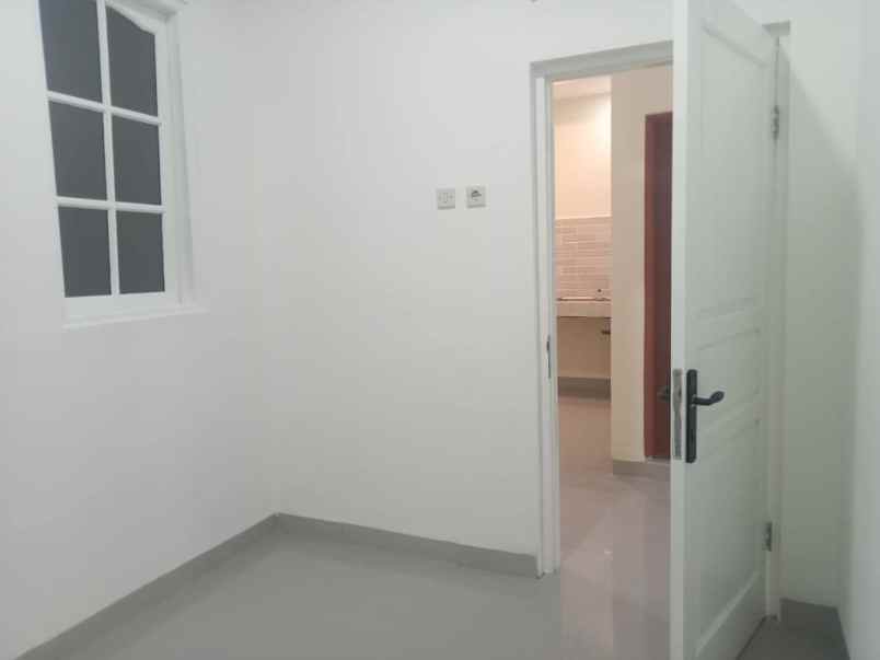 dijual rumah taman harapan baru