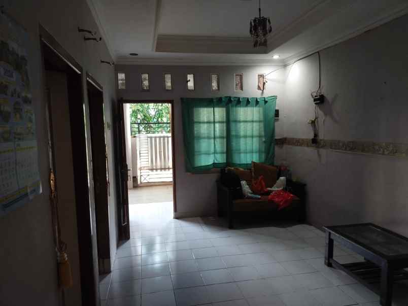 dijual rumah telaga mas