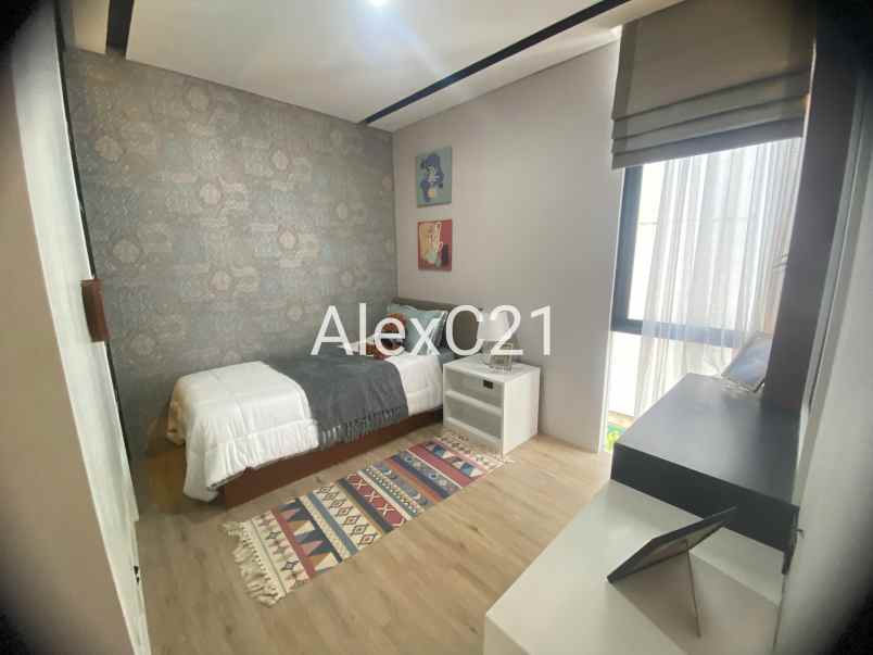 dijual rumah town house di mampang prapatan