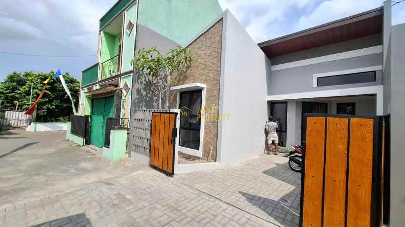 dijual rumah trihanggo gamping sleman