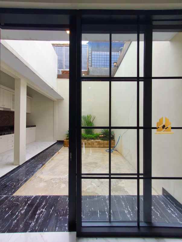 dijual rumah trjap036