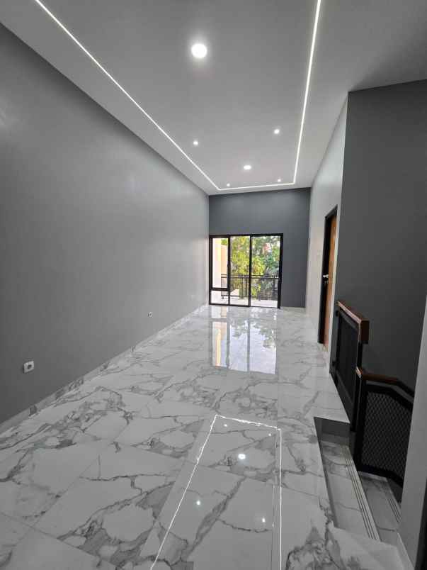 dijual rumah villa indah permai kota bekasi