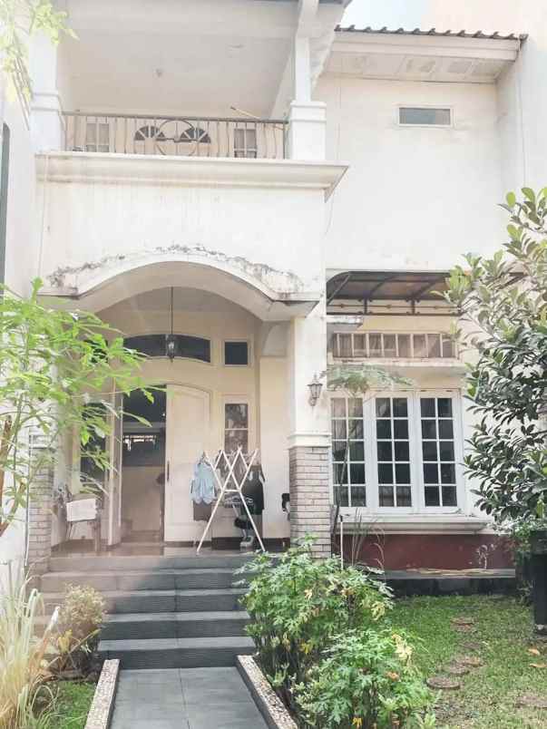 dijual rumah villa jatibening tol