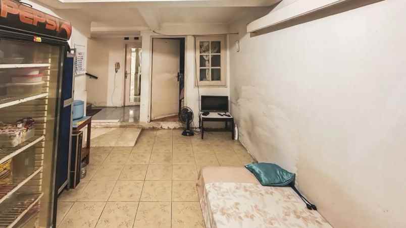 dijual rumah villa jatibening tol