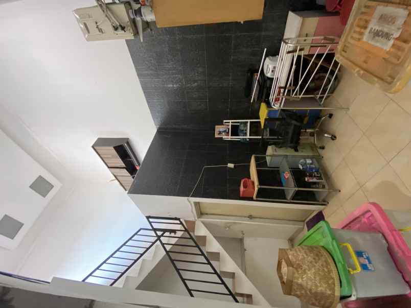 dijual rumah villa melati mas