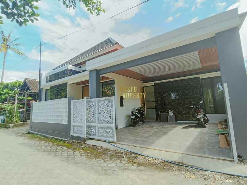 dijual rumah widodomartani ngemplak