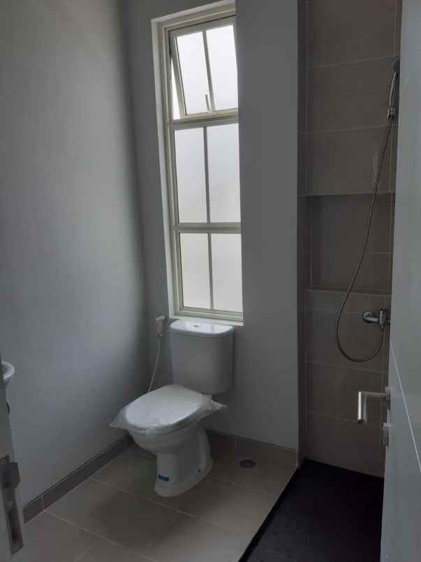 dijual rumah wisata bukit mas