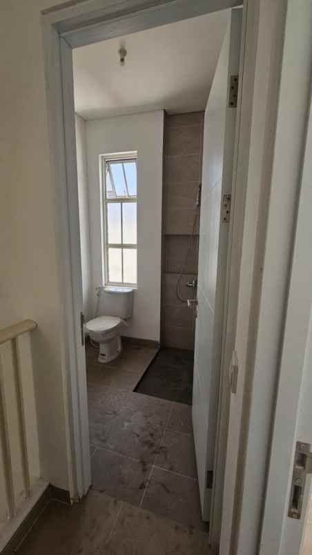 dijual rumah wisata bukit mas