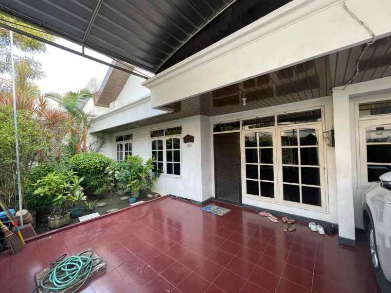dijual rumah wisma mukti