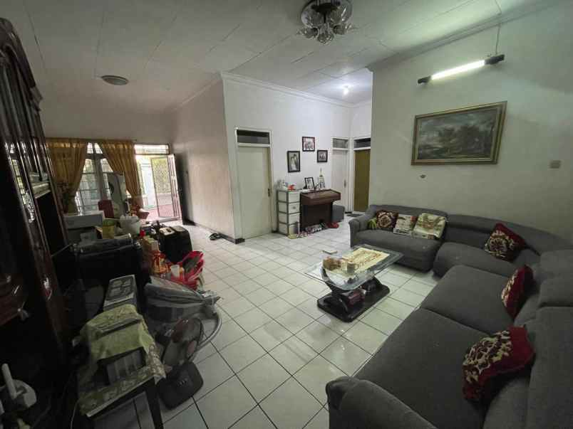 dijual rumah wisma mukti