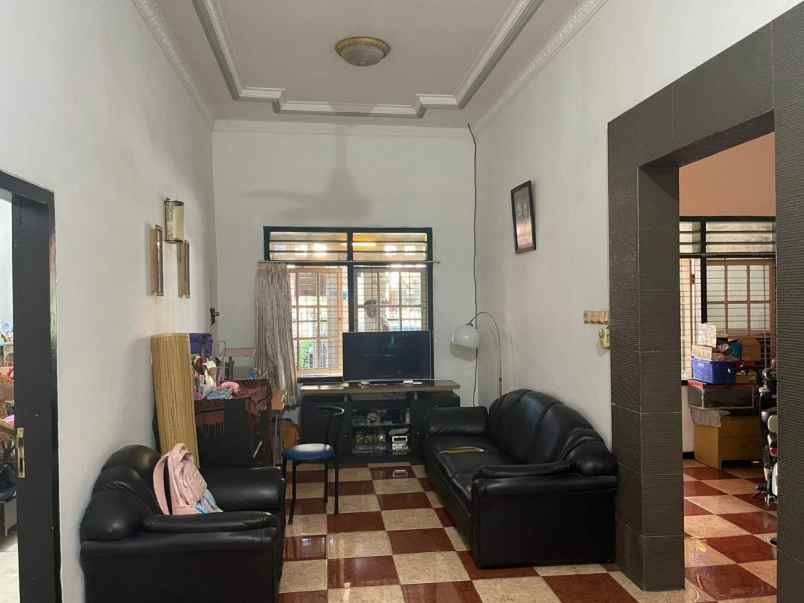 dijual rumah wisma mukti