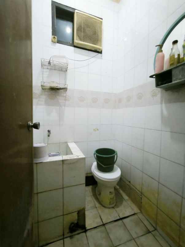 dijual rumah wisma permai