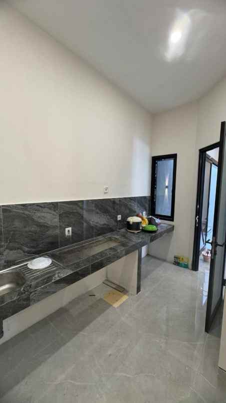 dijual rumah woodland citraland