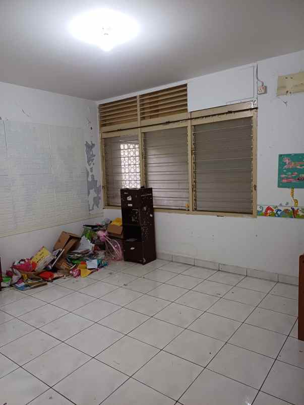 dijual tanah di cempaka putih timur