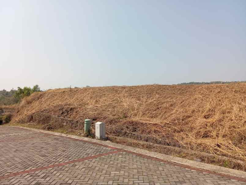 dijual tanah jl montana hijau