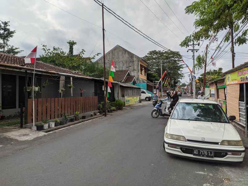 dijual tanah jl plemburan gg anis sedan