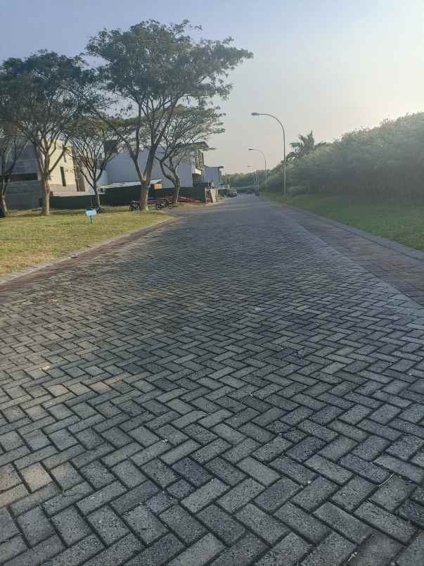 dijual tanah pakuwon city