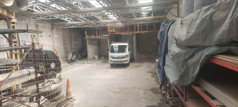 dijual toko bangunan beserta stok barang inventaris