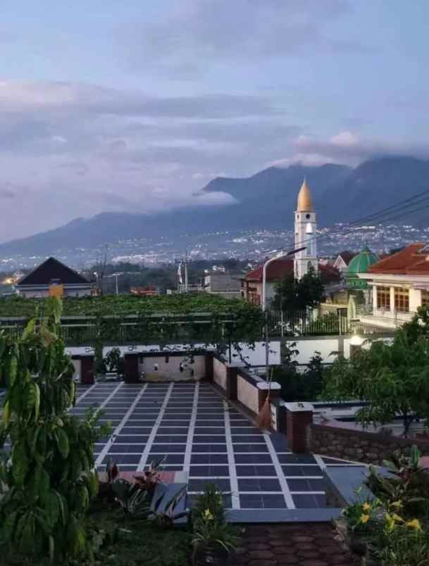 dijual villa bumiaji