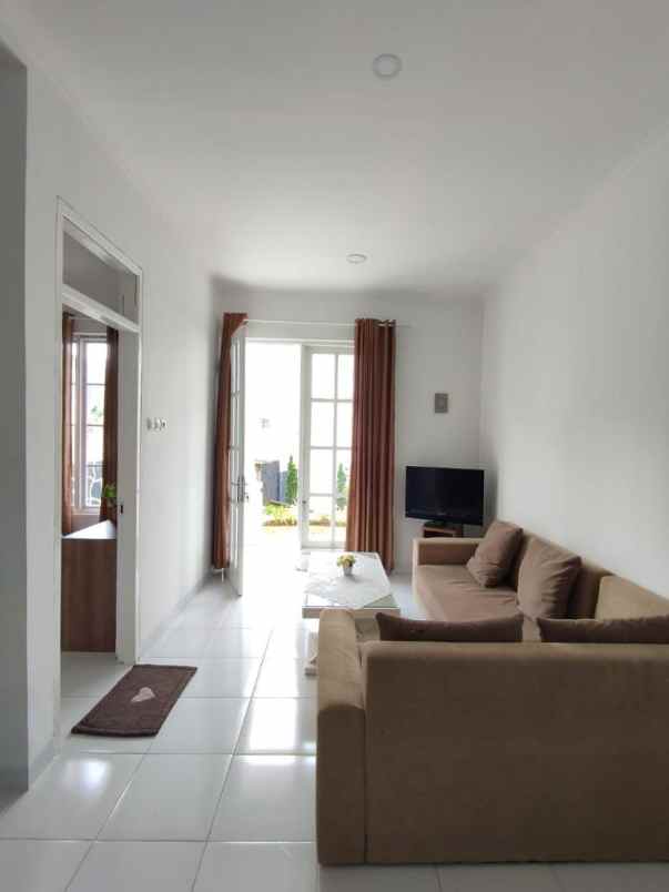 dijual villa cipanas cianjur jawa barat