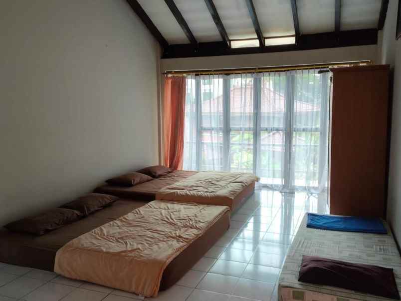 dijual villa istana bunga lembang fully furnished