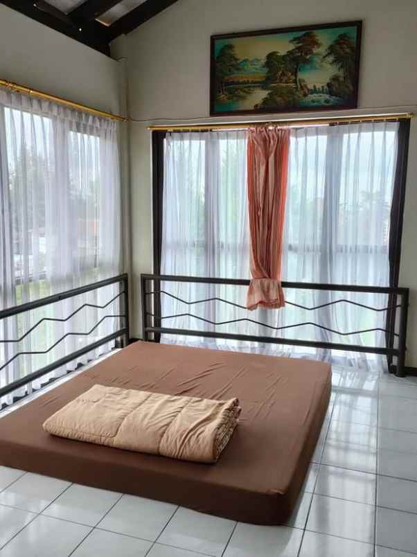 dijual villa istana bunga lembang fully furnished