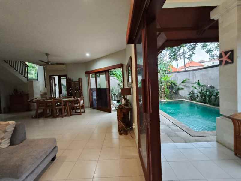 dijual villa jalan bumi ayu sanur bali