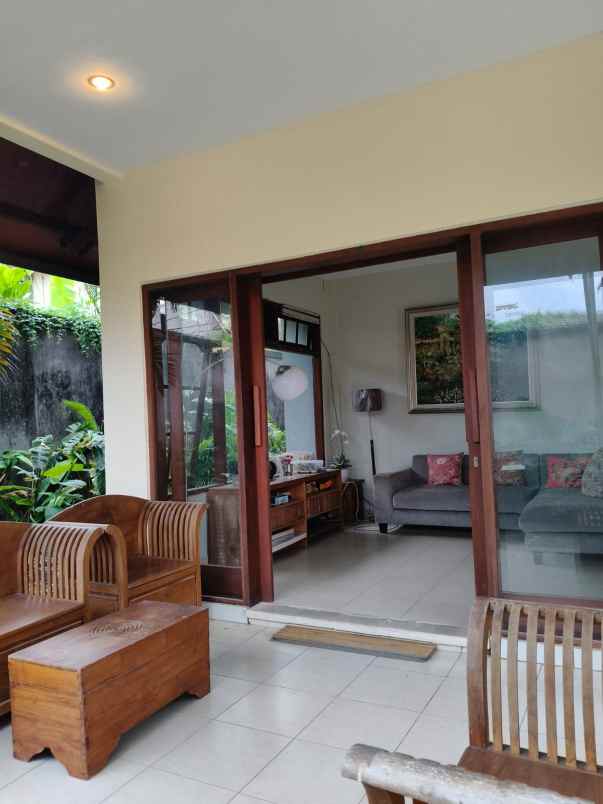 dijual villa jalan bumi ayu sanur bali