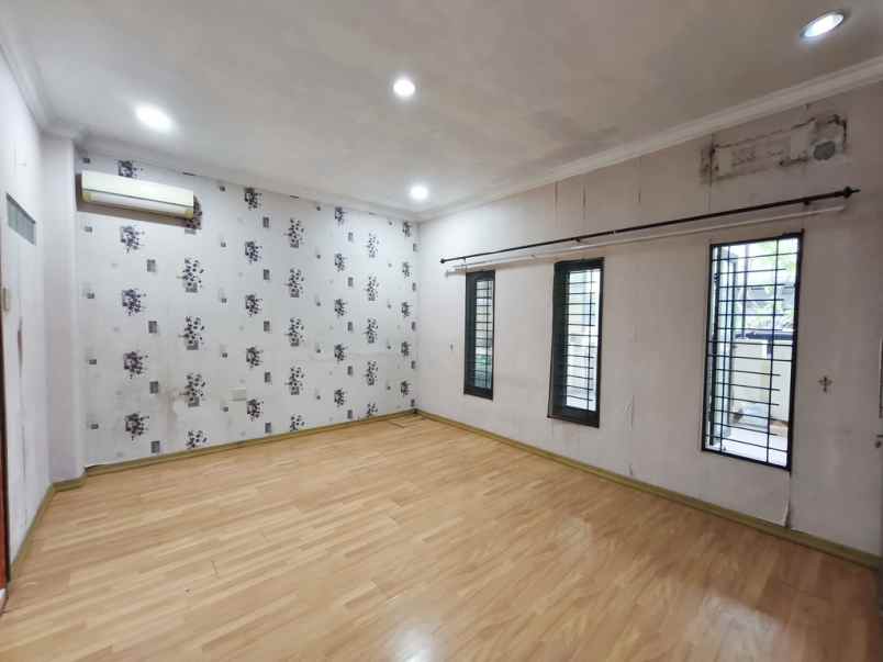 dijual villa komplek cemara asri luas 12 x 15