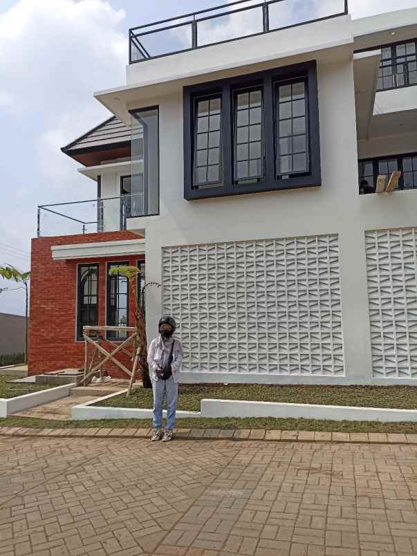 dijual villa nirwana hills