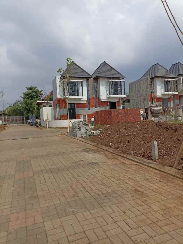 dijual villa nirwana hills