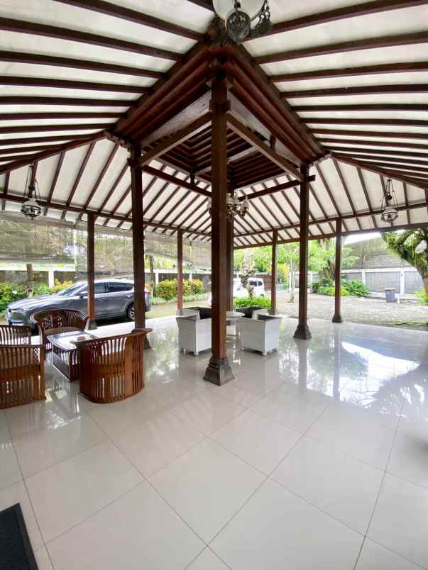 dijual villa sinduharjo ngaglik sleman