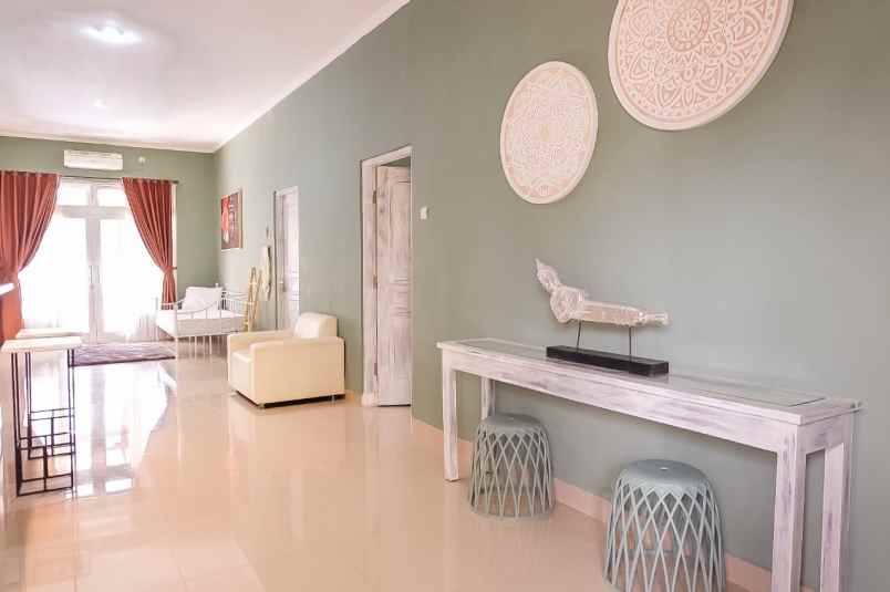 dijual villa sinduharjo ngaglik sleman