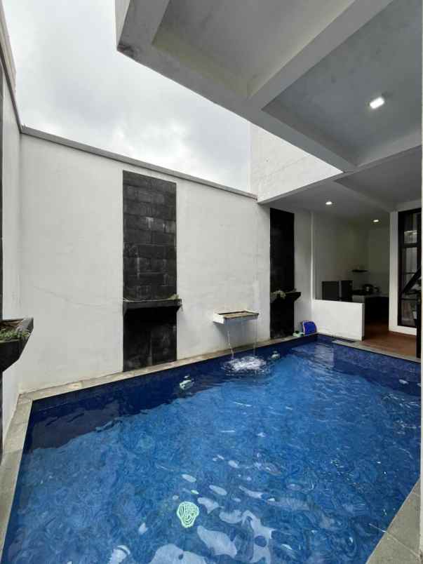 dijual villa villa aktif kota batu