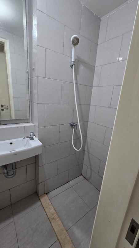 disewakan apartemen pakuwon city amor