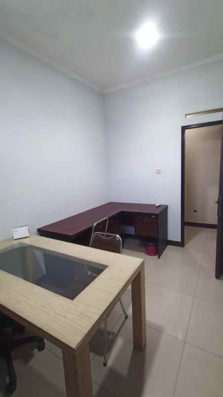 disewakan ruko gudang kantor graha trijasa office jl