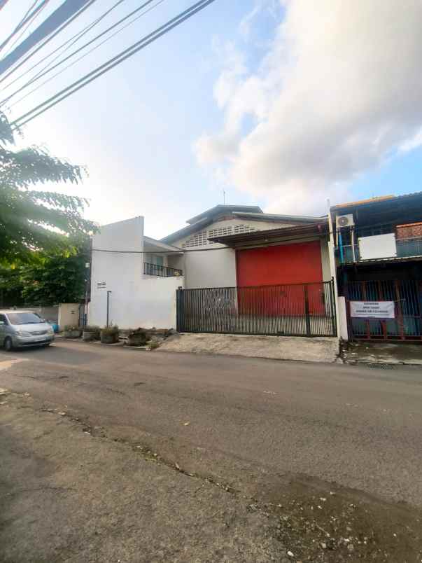 disewakan ruko gudang kantor jalan raya dukuh kupang