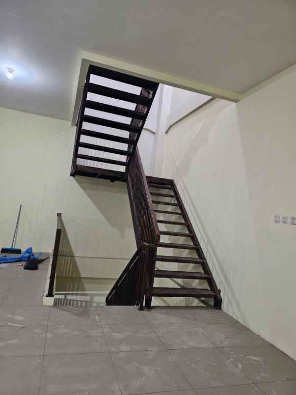 disewakan ruko gudang kantor rawalumbu bekasi