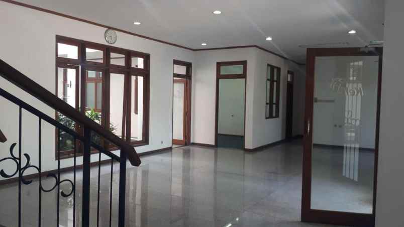 disewakan ruko gudang kantor raya jemursari