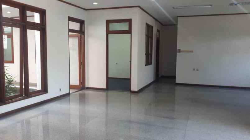 disewakan ruko gudang kantor raya jemursari