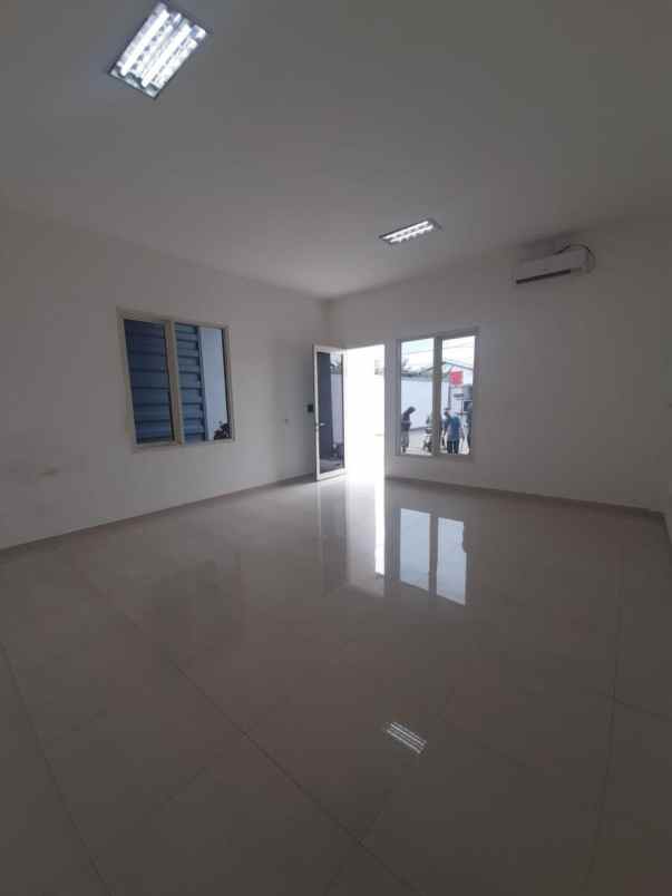 disewakan ruko gudang kantor sentral margomulyo permai