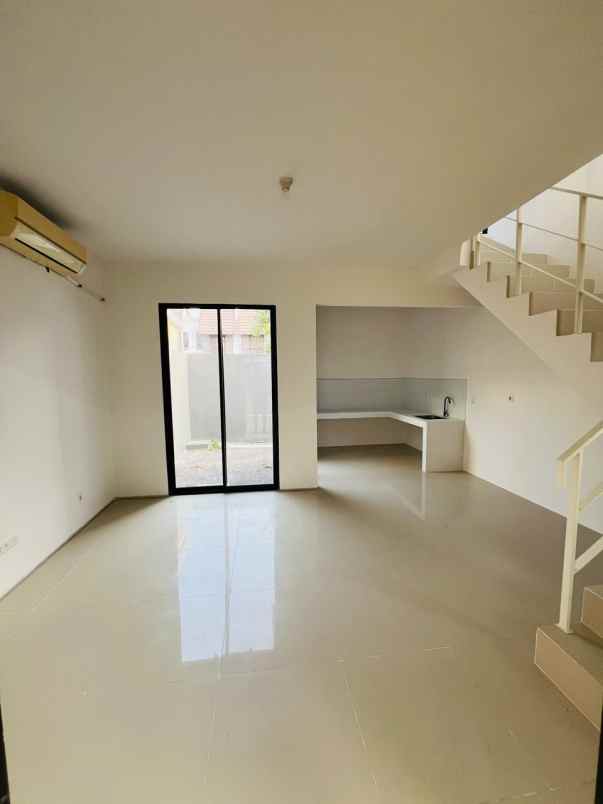 disewakan rumah amesta living