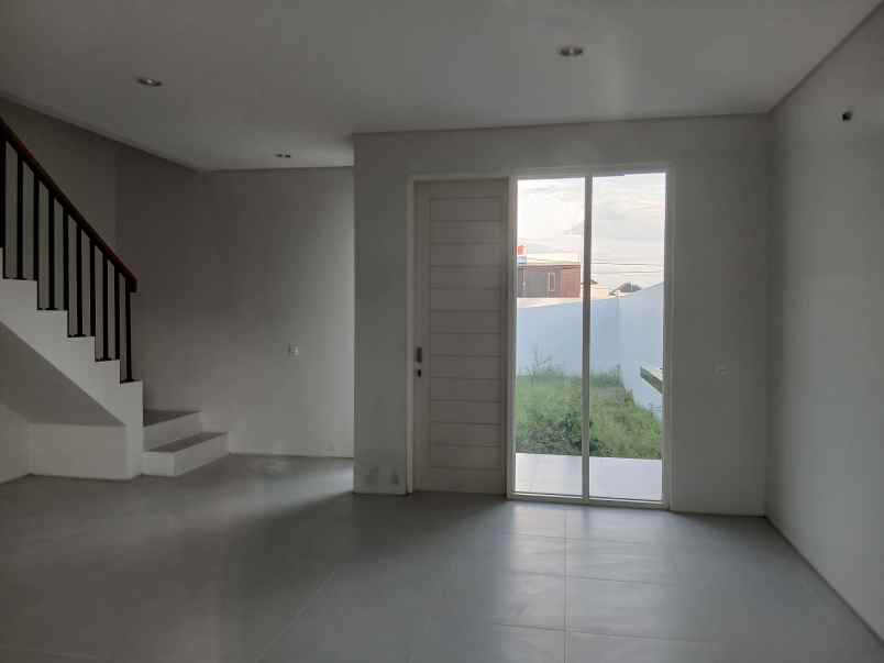 disewakan rumah graha green garden jalan