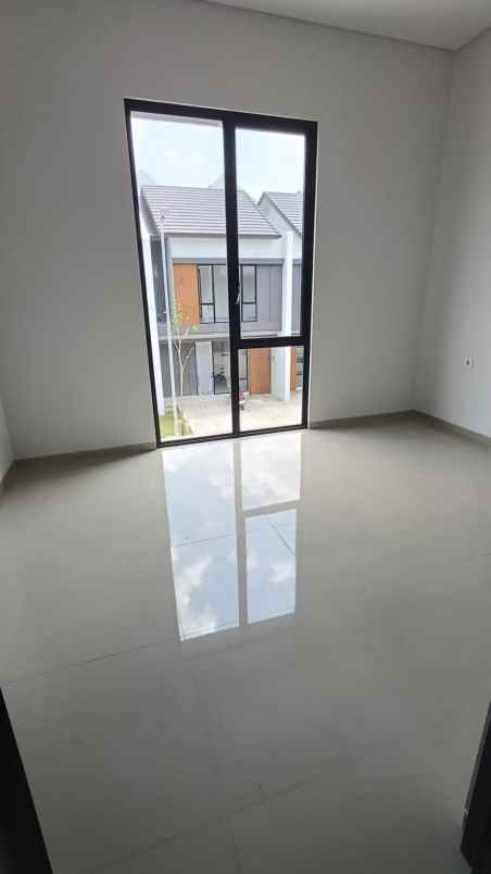 disewakan rumah grand eastern
