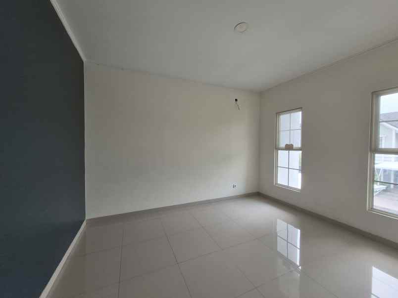 disewakan rumah suvarna sutera tangerang