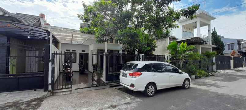 disewakan rumah terusan buah batu