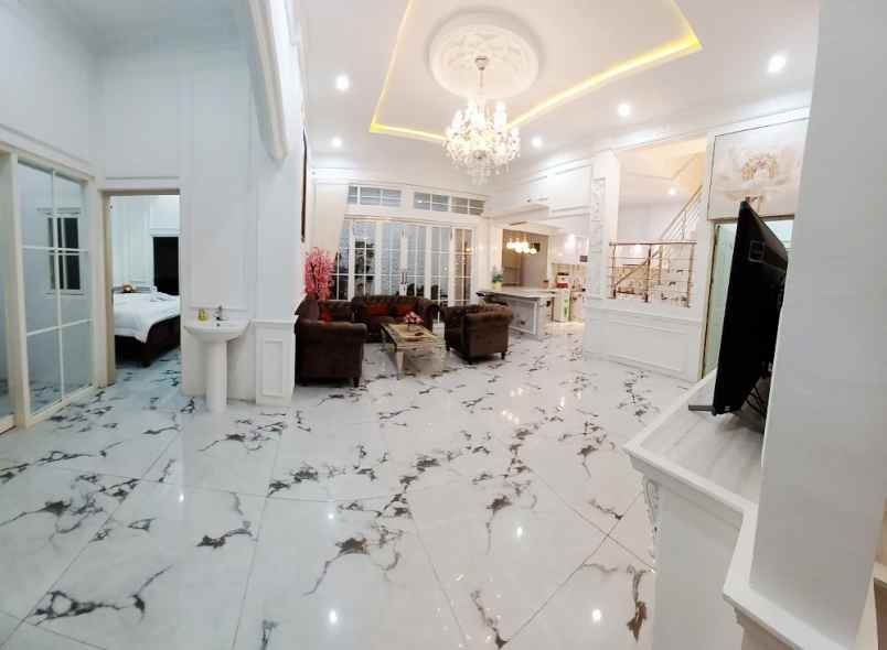 disewakan villa jl sudarno no 30 kel