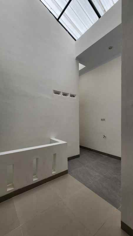 hunian cluster mewah nempel jalan raya cilangkap